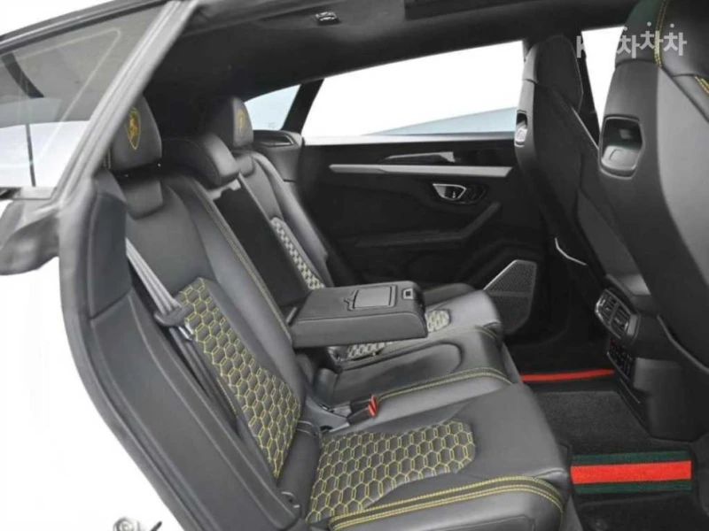 Lamborghini Urus 4.0 V8 ФИНАНСИРАНЕ, снимка 13 - Автомобили и джипове - 53243660