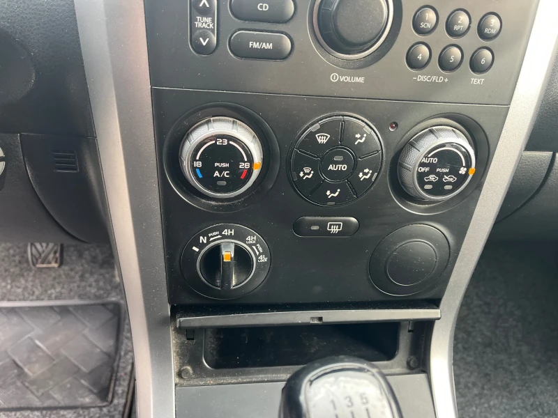 Suzuki Grand vitara 1.9DDiS, снимка 12 - Автомобили и джипове - 53433023