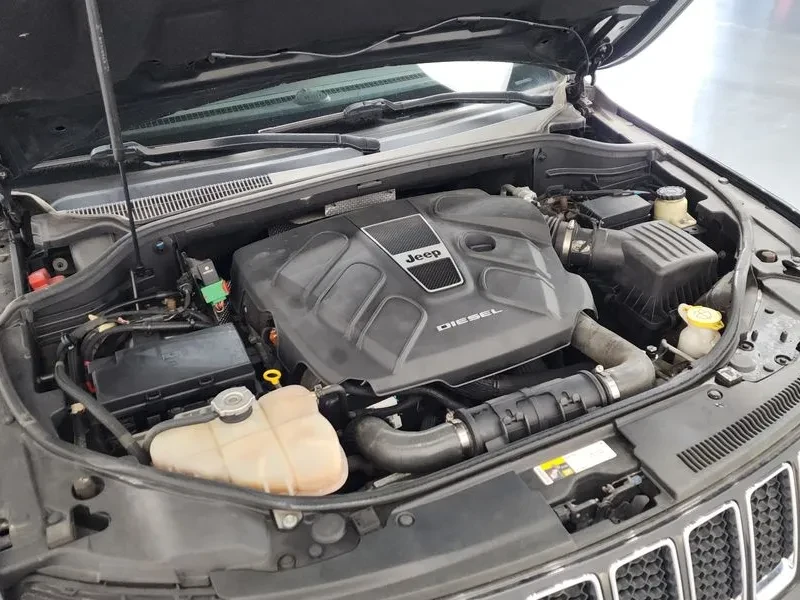Jeep Cherokee 3.0 DIESEL OVERLAND WK2, снимка 6 - Автомобили и джипове - 54855351