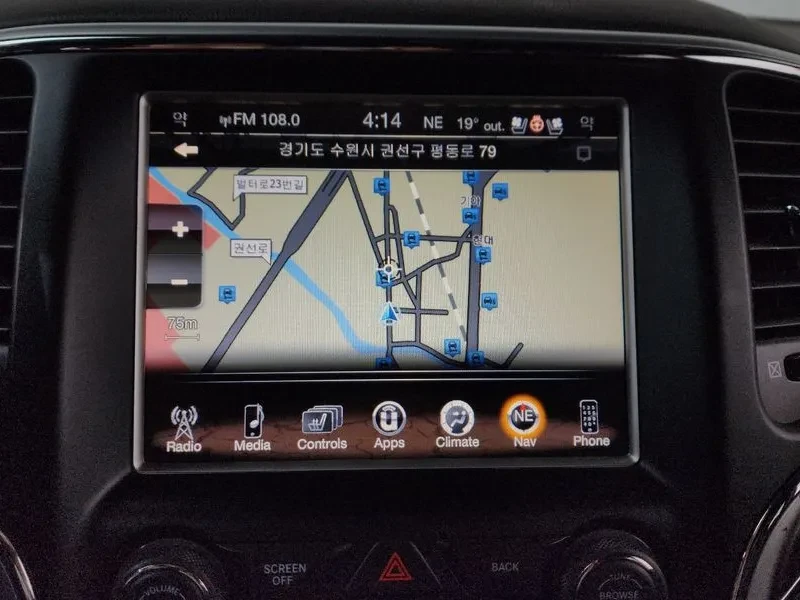Jeep Cherokee 3.0 DIESEL OVERLAND WK2, снимка 12 - Автомобили и джипове - 54855351