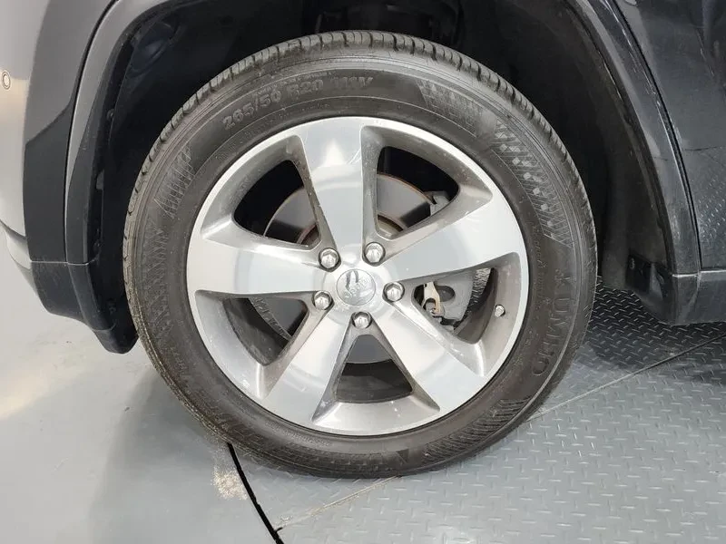 Jeep Cherokee 3.0 DIESEL OVERLAND WK2, снимка 5 - Автомобили и джипове - 54855351