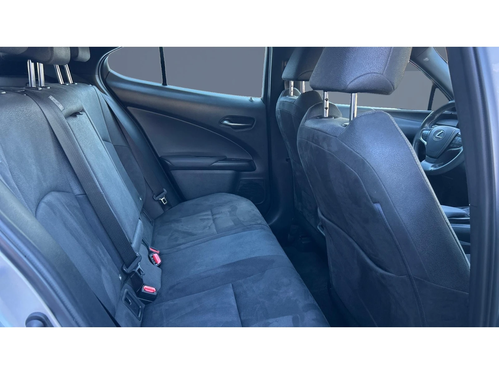 Lexus UX 250h    520 . | Mobile.bg   7