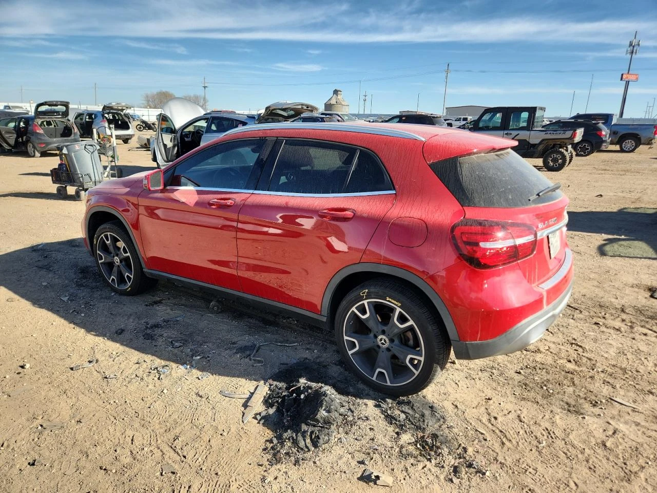 Mercedes-Benz GLA 250 AMG LINE* ПОДГРЕВ* КАМЕРА* МЪРТВА ТОЧКА - изображение 4