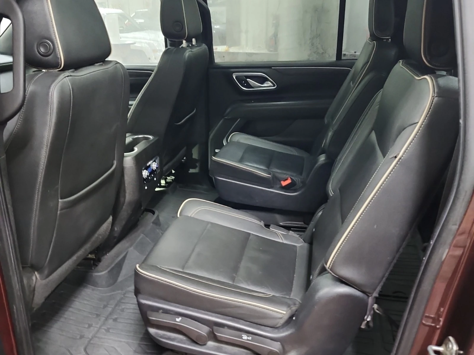 Gmc Yukon 5.3L 8cyl 4WD, снимка 12 - Автомобили и джипове - 53710421