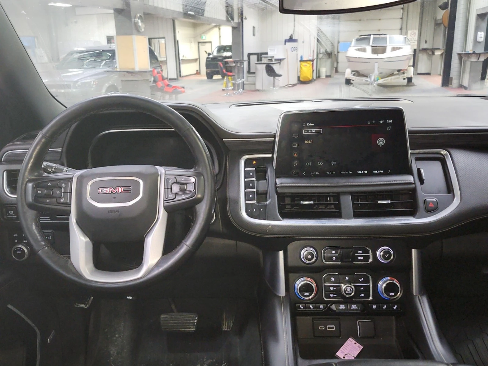 Gmc Yukon 5.3L 8cyl 4WD, снимка 10 - Автомобили и джипове - 53710421