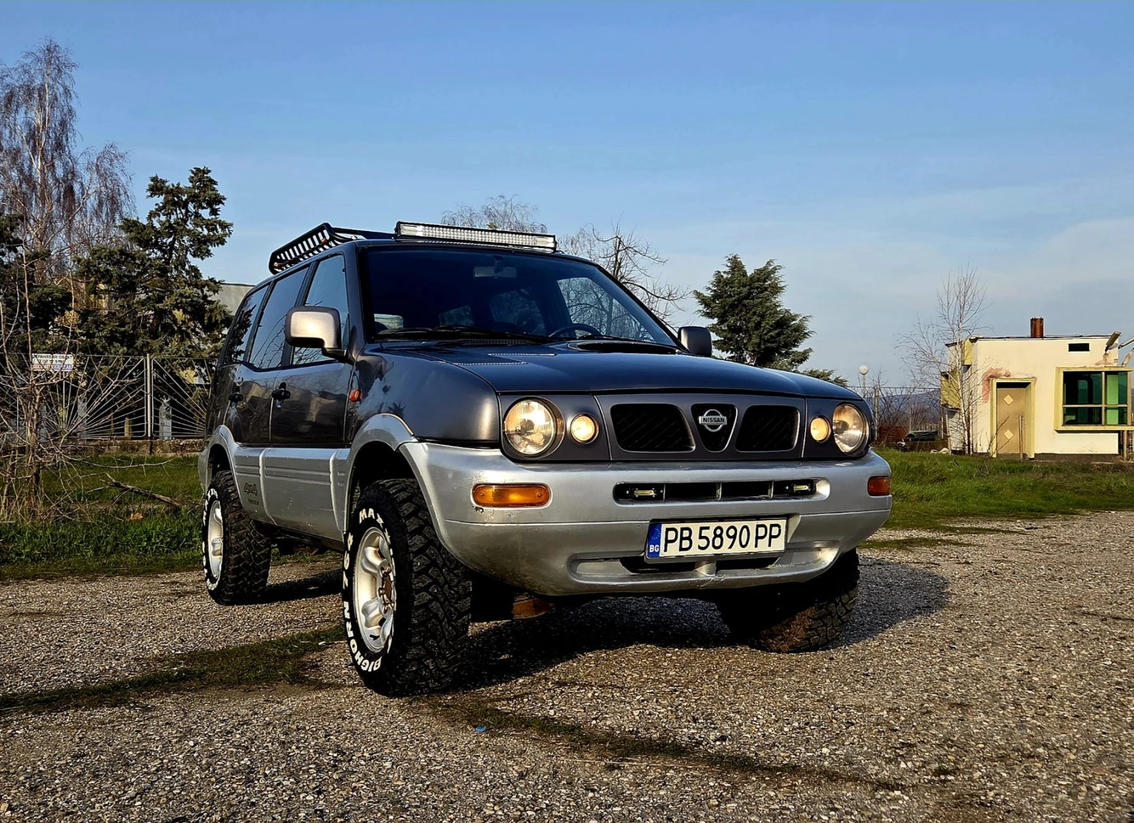 Nissan Terrano 2.7 TDI AUTOMAT , снимка 2 - Автомобили и джипове - 53892803