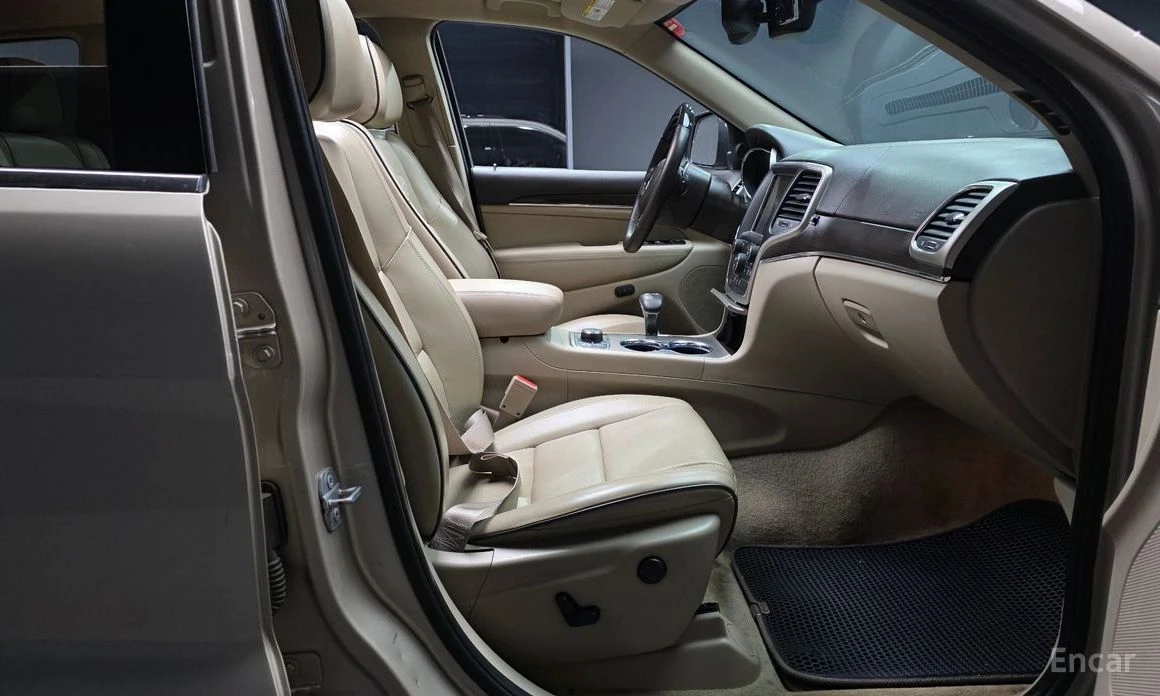 Jeep Grand cherokee, снимка 12 - Автомобили и джипове - 54066060