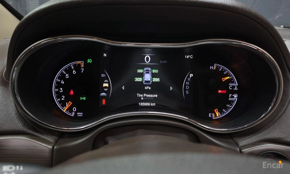 Jeep Grand cherokee, снимка 8 - Автомобили и джипове - 54066060