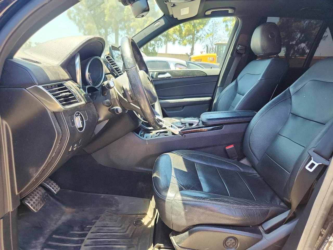Mercedes-Benz GLE 400 4MATIC* КОЖА* ПОДГРЕВ* ОБДУХВ* HARMAN* PANO, снимка 7 - Автомобили и джипове - 55082183