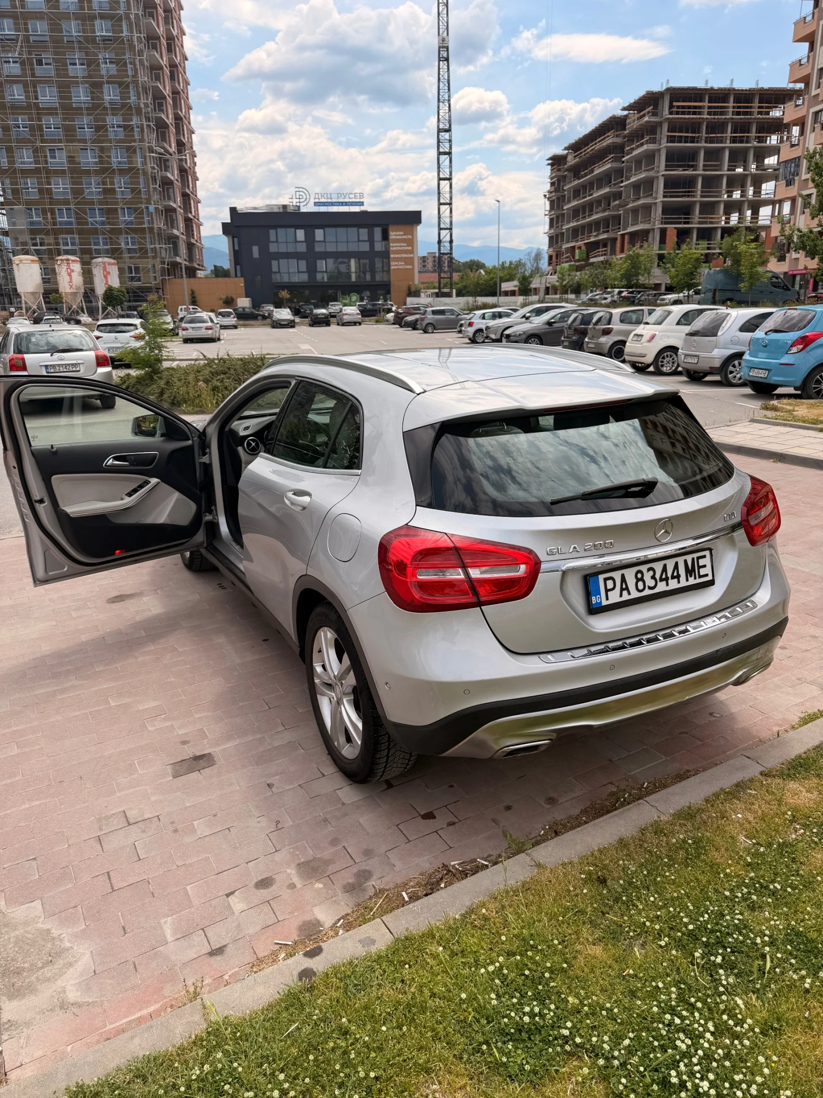 Mercedes-Benz GLA 200, снимка 2 - Автомобили и джипове - 55220918