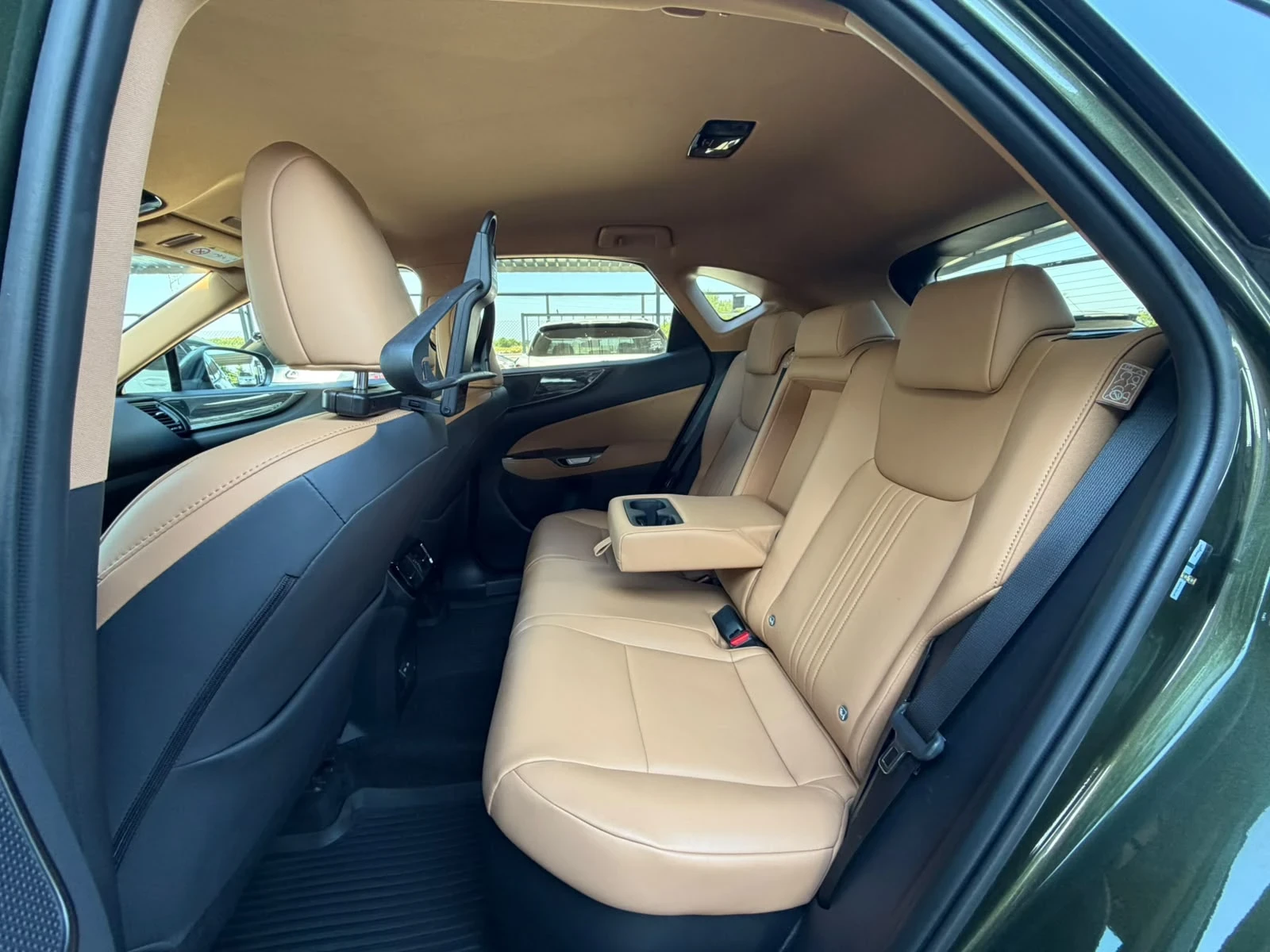 Lexus NX 350h 4x4/360Camera/Relax+ HHC, снимка 14 - Автомобили и джипове - 55366436