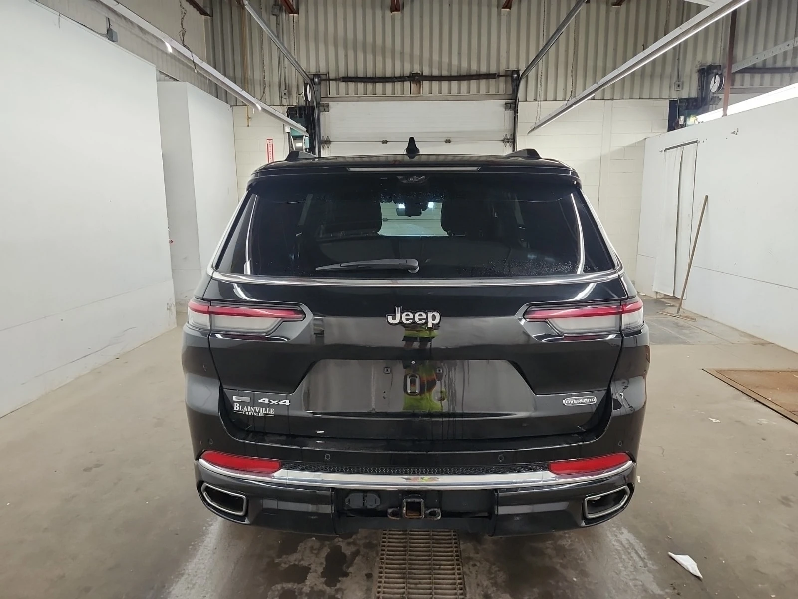 Jeep Grand cherokee 5.7 V8 * OVERLAND * 4WD * CARFAX * , снимка 17 - Автомобили и джипове - 56081856
