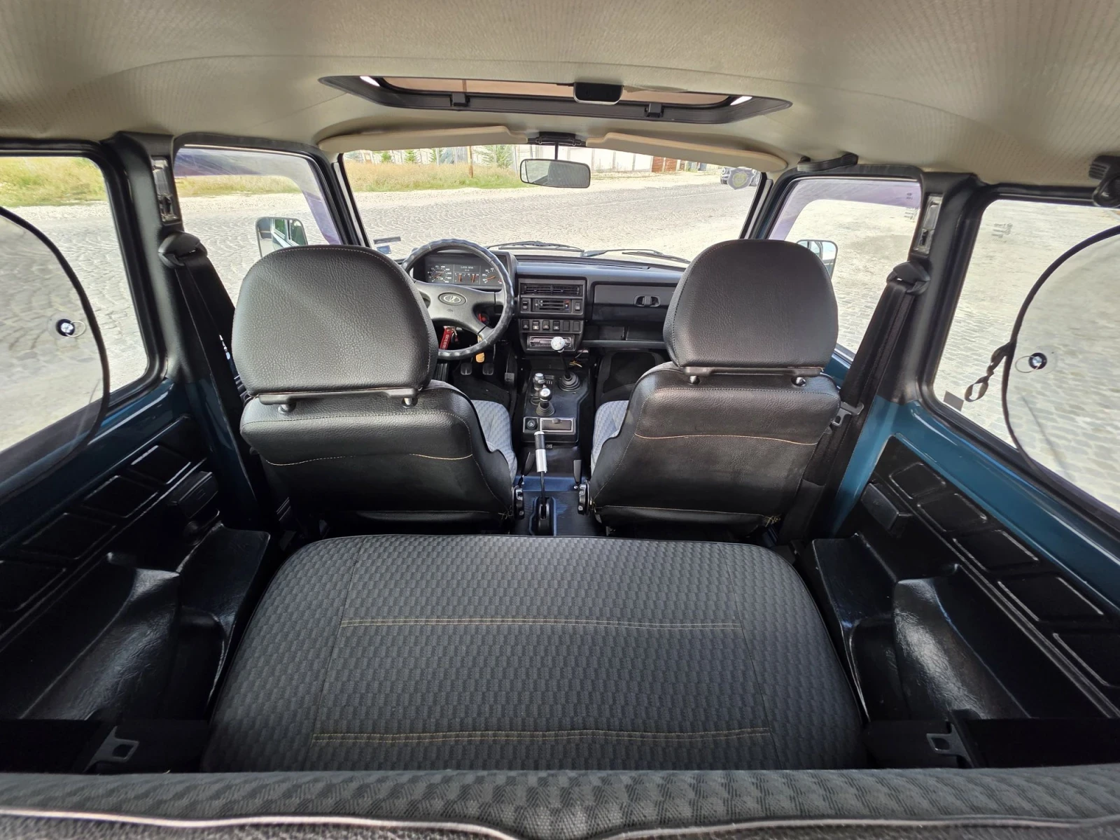 Lada Niva 1.7 I, снимка 12 - Автомобили и джипове - 56338009