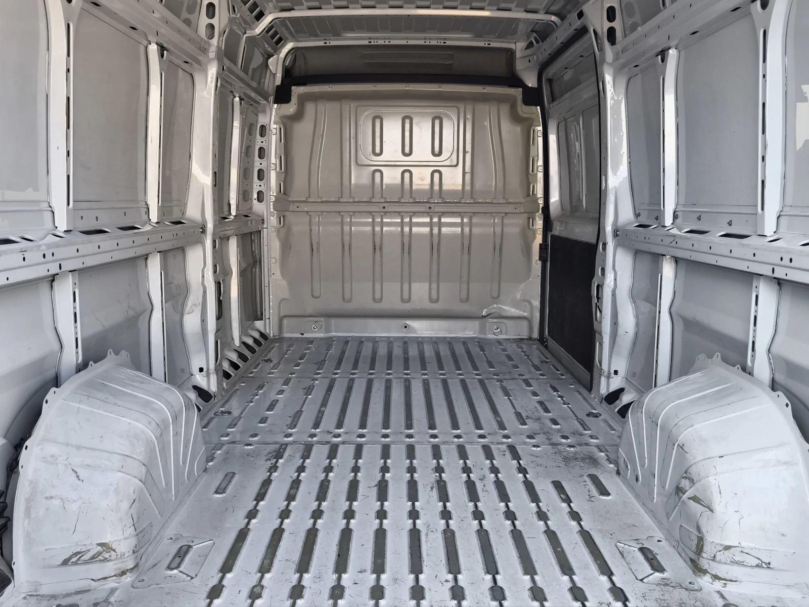 Citroen Jumper  FT 35 L3H2 2.2 BlueHDI 140 BVM6 S&S E6.4//2210221, снимка 13 - Бусове и автобуси - 55101597