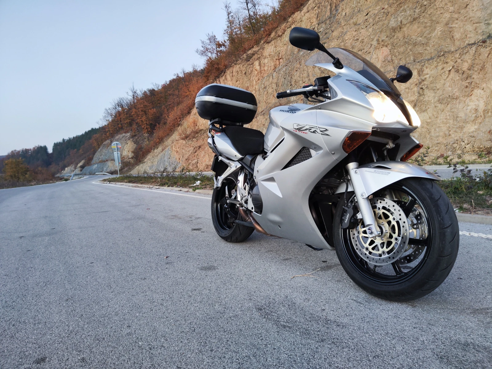 Honda Vfr 800 - изображение 4