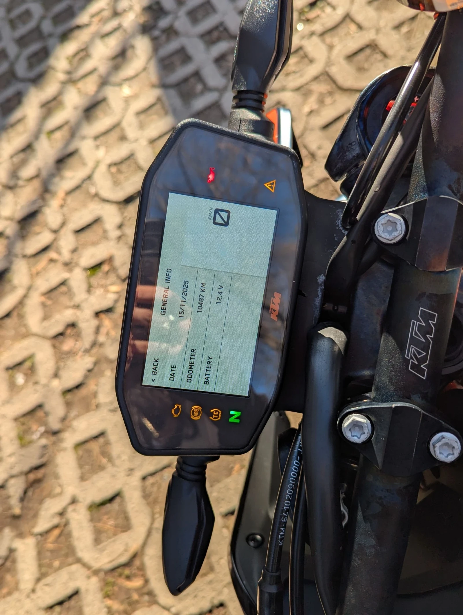 Ktm Duke 890R - изображение 8