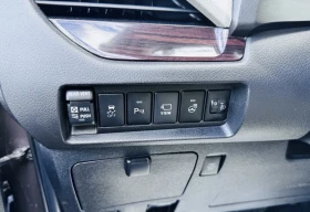 Toyota Sienna LIMITED * AWD * БЕЗ ИНЦИДЕНТИ * CARFAX * , снимка 10