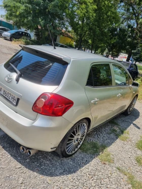 Toyota Auris, снимка 2