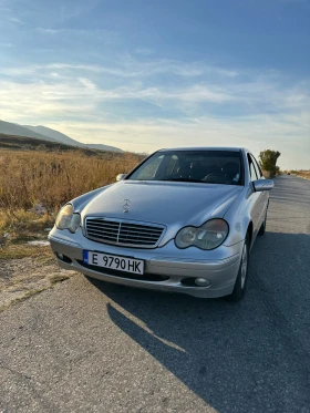 Mercedes-Benz C 180 Бензин-газ, снимка 2