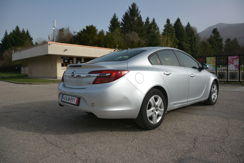 Opel Insignia 2.0 CDTI Facelift, снимка 5 - Автомобили и джипове - 45873117