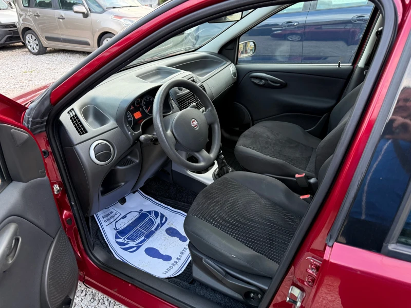 Fiat Punto 1.2 КЛИМАТИК РЕАЛНИ КИЛОМЕТРИ, снимка 9 - Автомобили и джипове - 49515643