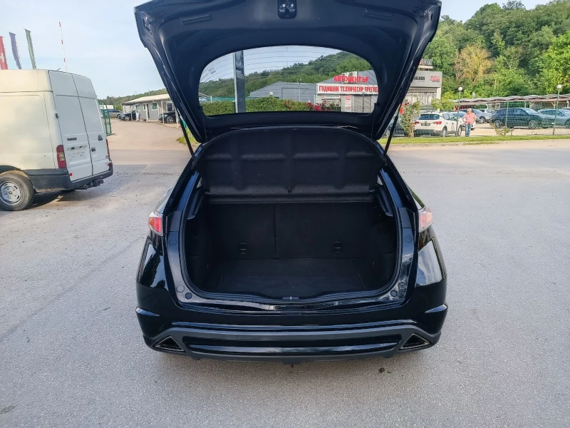 Honda Civic 1.8i-140кс-ШВЕЙЦАРИЯ-РЪЧКА-6ск, снимка 5 - Автомобили и джипове - 50627213