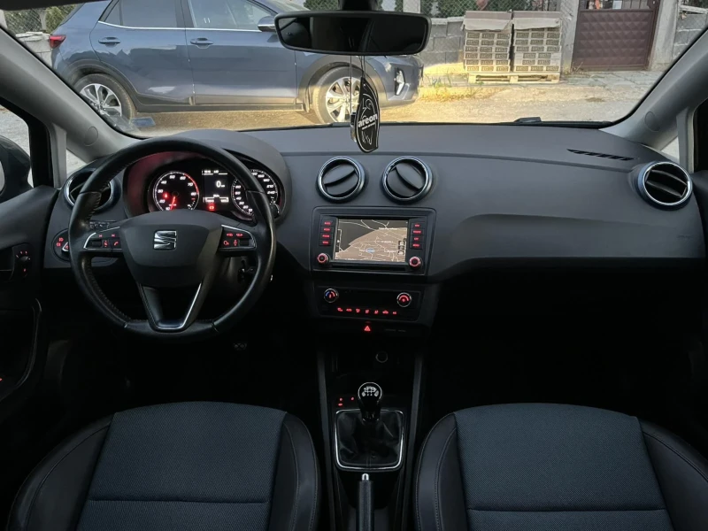 Seat Ibiza 1.2 TSI Connect, снимка 11 - Автомобили и джипове - 52371448