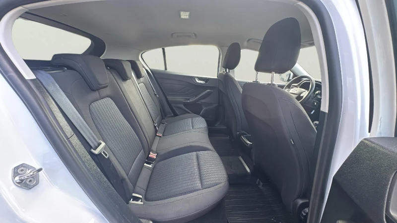 Ford Focus 1.0 EcoBoost, снимка 14 - Автомобили и джипове - 53255357