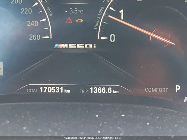 BMW 550 M550i xDrive, снимка 15 - Автомобили и джипове - 53080349