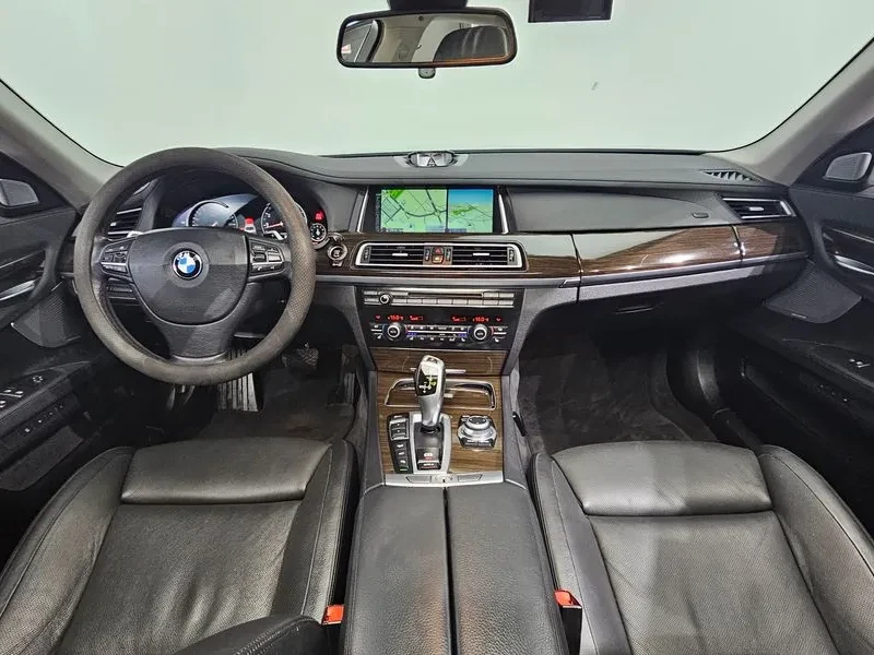 BMW 730, снимка 7 - Автомобили и джипове - 54600926