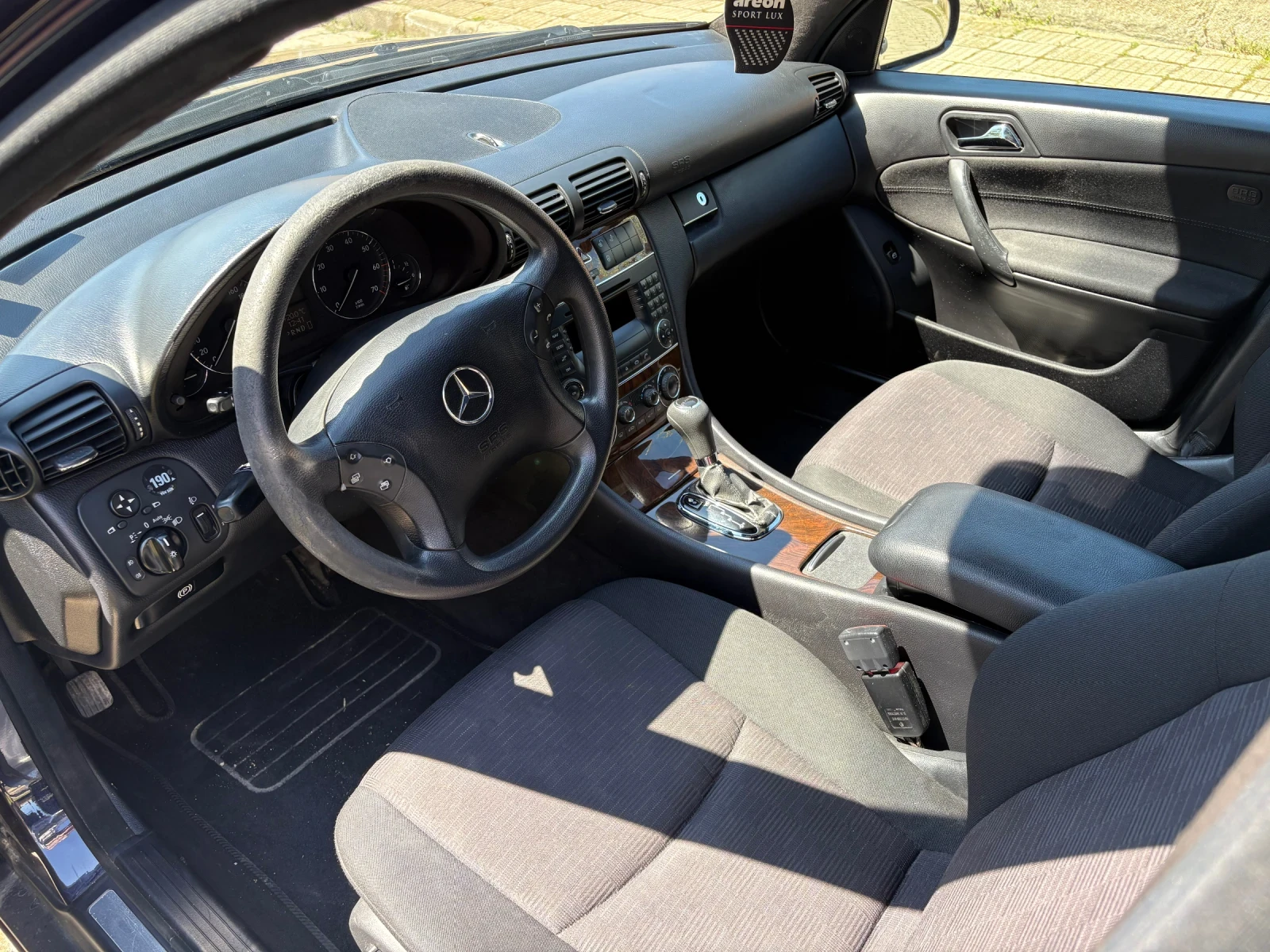 Mercedes-Benz C 180  - изображение 7