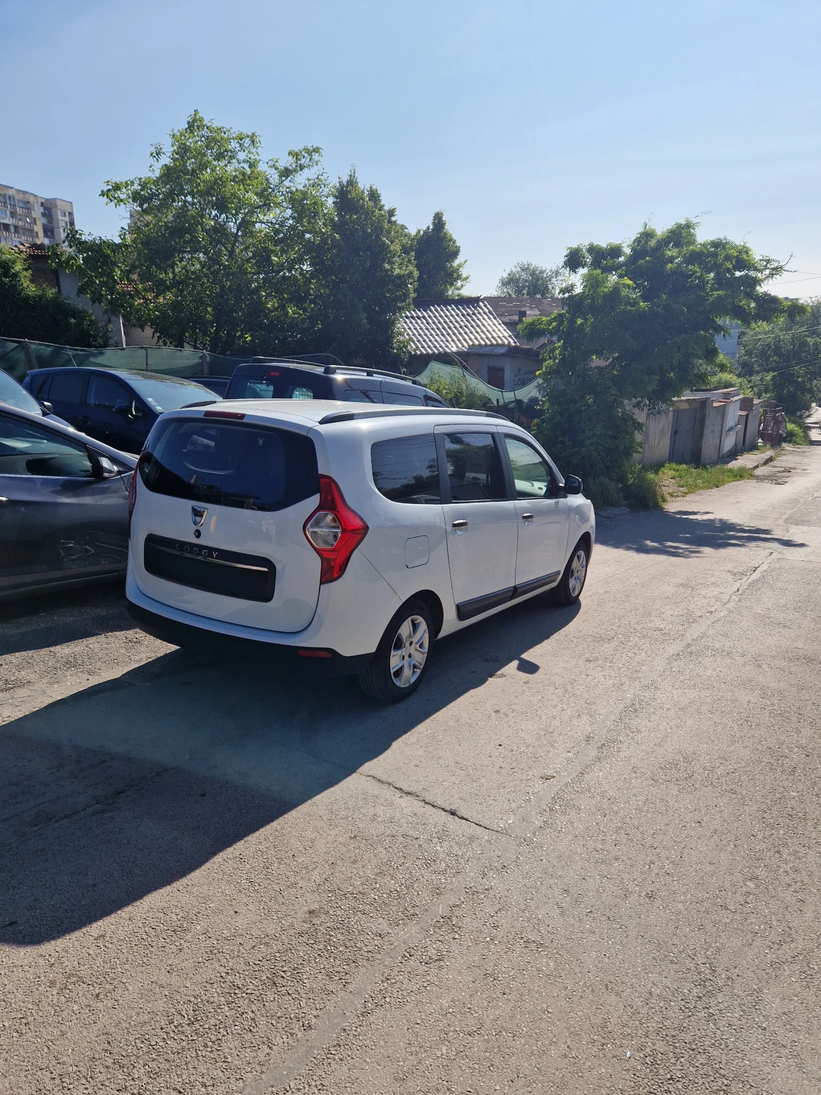 Dacia Lodgy 1.6  бензин газ - изображение 3