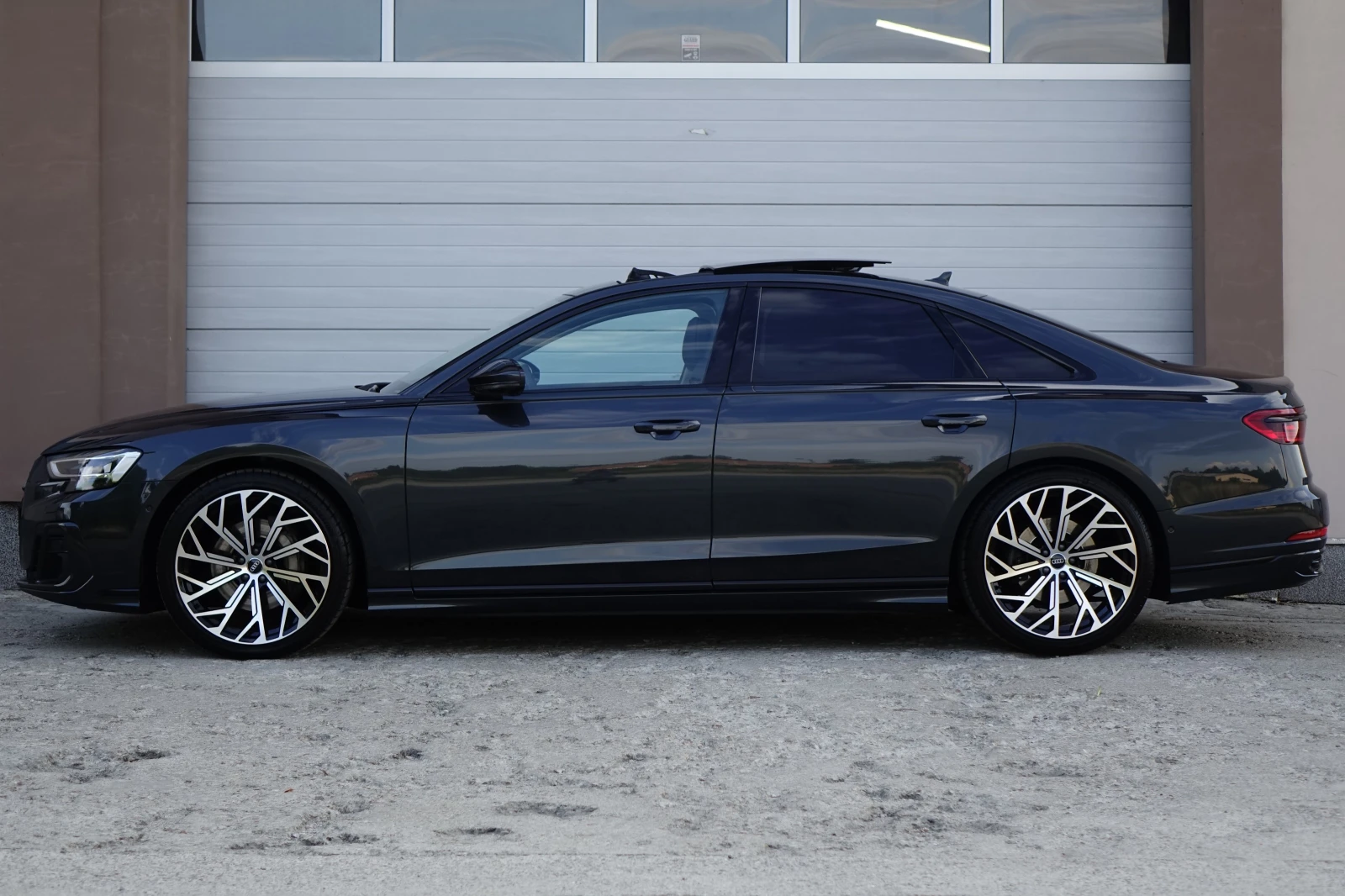Audi A8 FACELIFT* TV* RS* DIGITAL OLED LIGHT* B&O* 360* PA - изображение 3