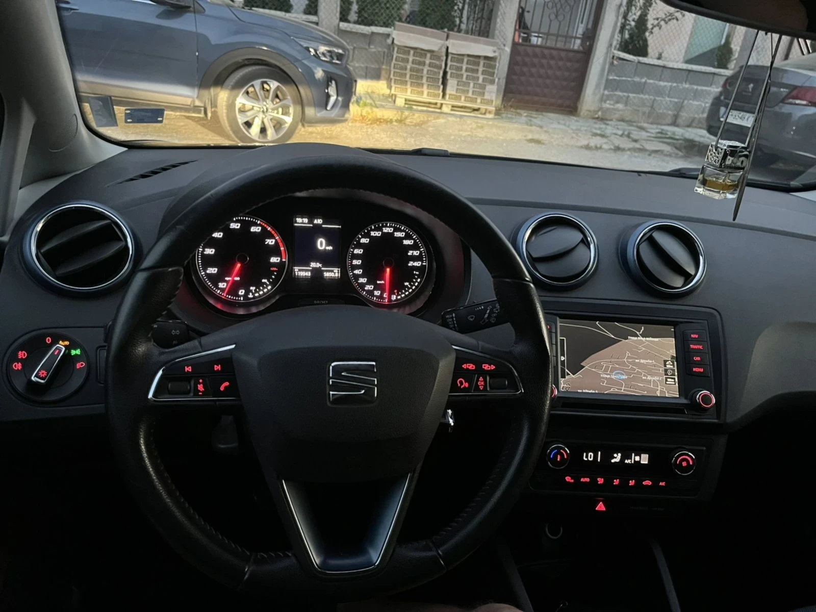 Seat Ibiza 1.2 TSI Connect | Mobile.bg   14