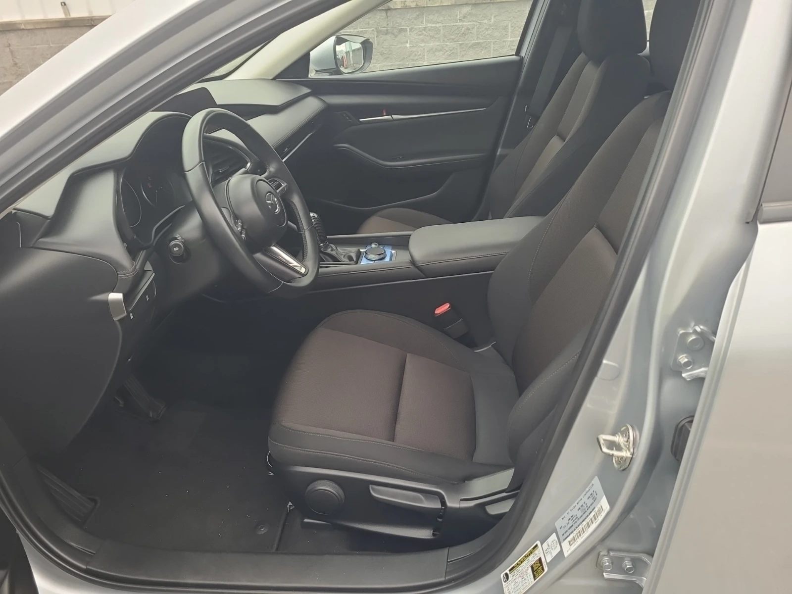 Mazda 3 * CARFAX * БЕЗ ПЪРВОНАЧАЛНА ВНОСКА - изображение 5