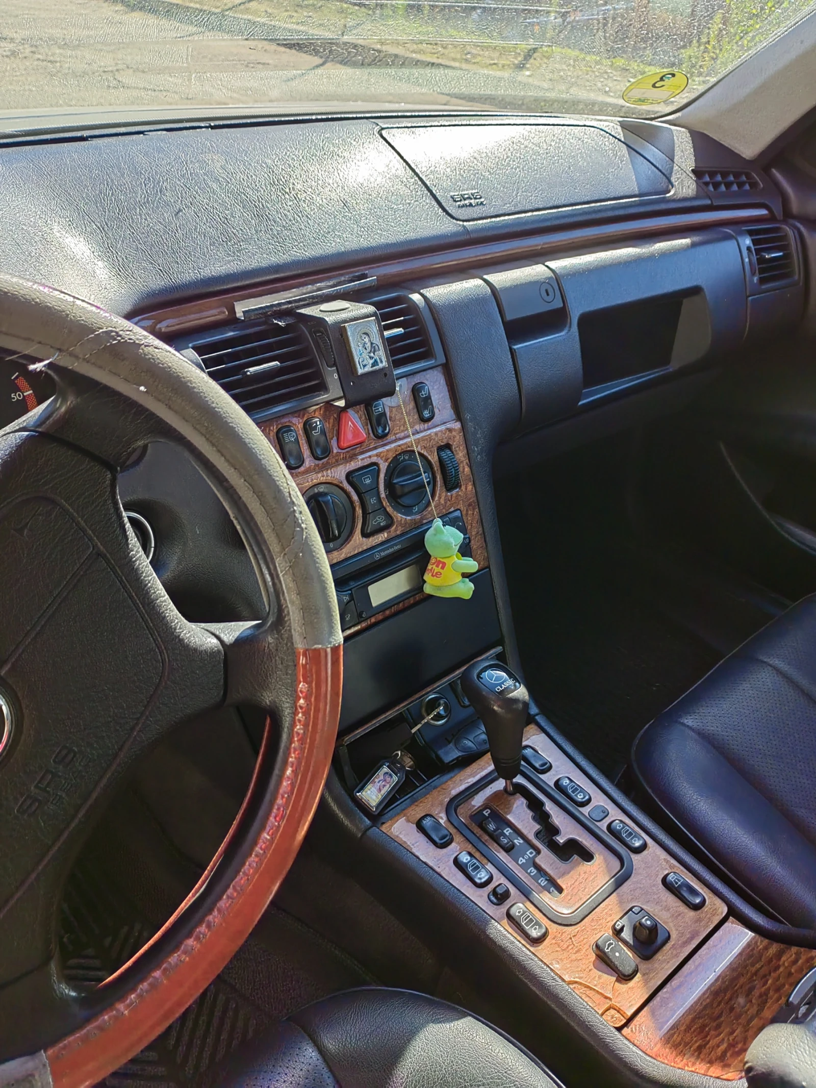 Mercedes-Benz 220 | Mobile.bg   1