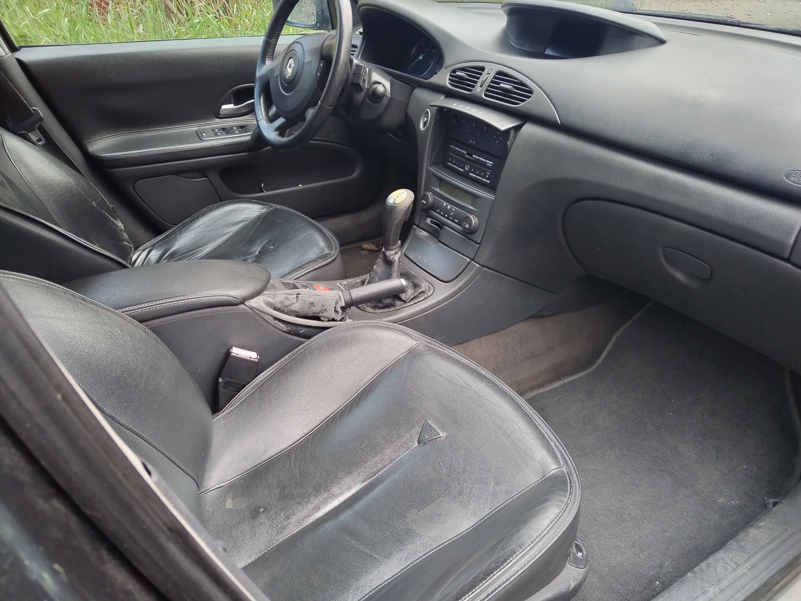 Renault Laguna 2.2dci, снимка 4 - Автомобили и джипове - 54235086