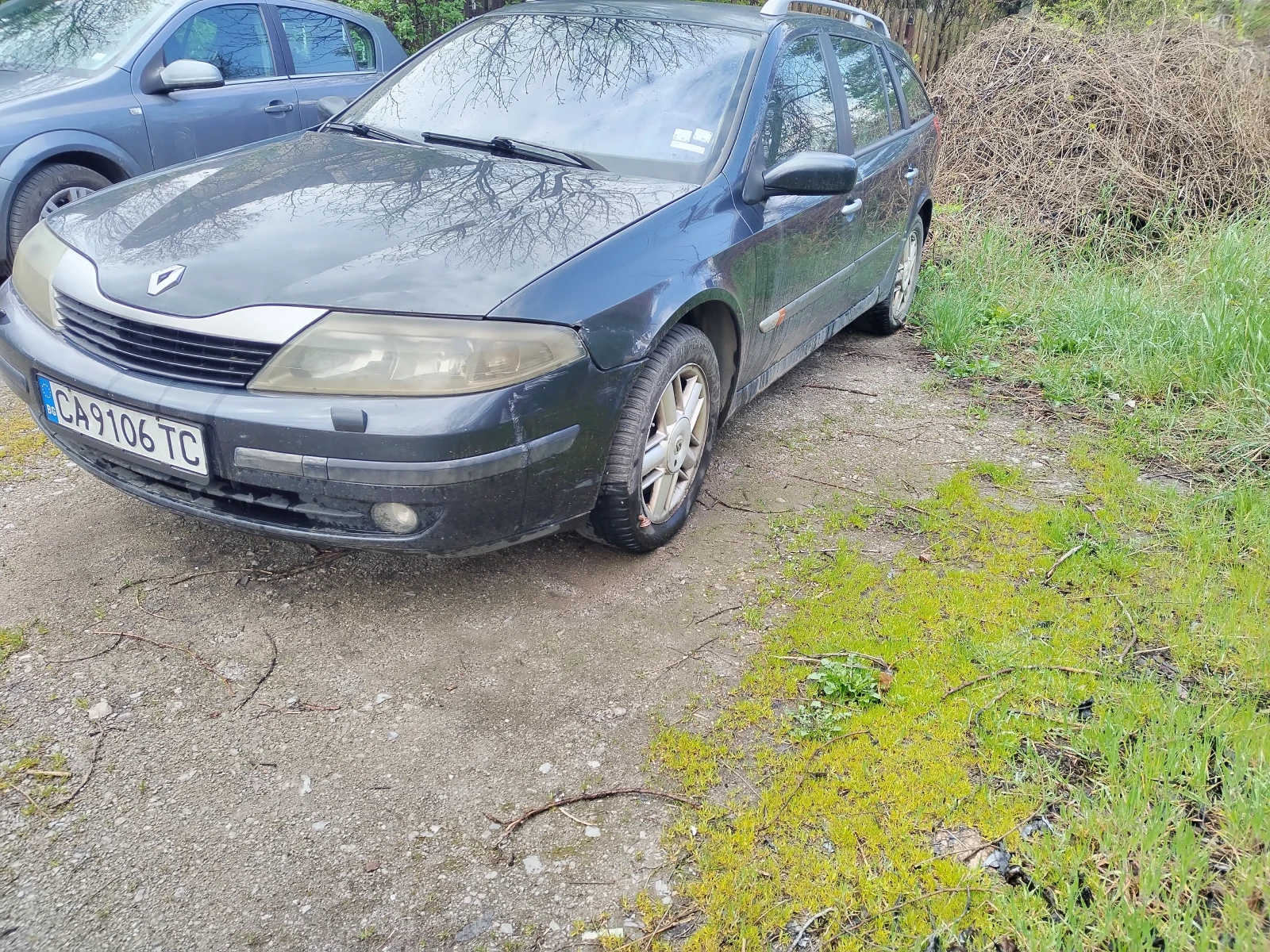 Renault Laguna 2.2dci, снимка 2 - Автомобили и джипове - 54235086