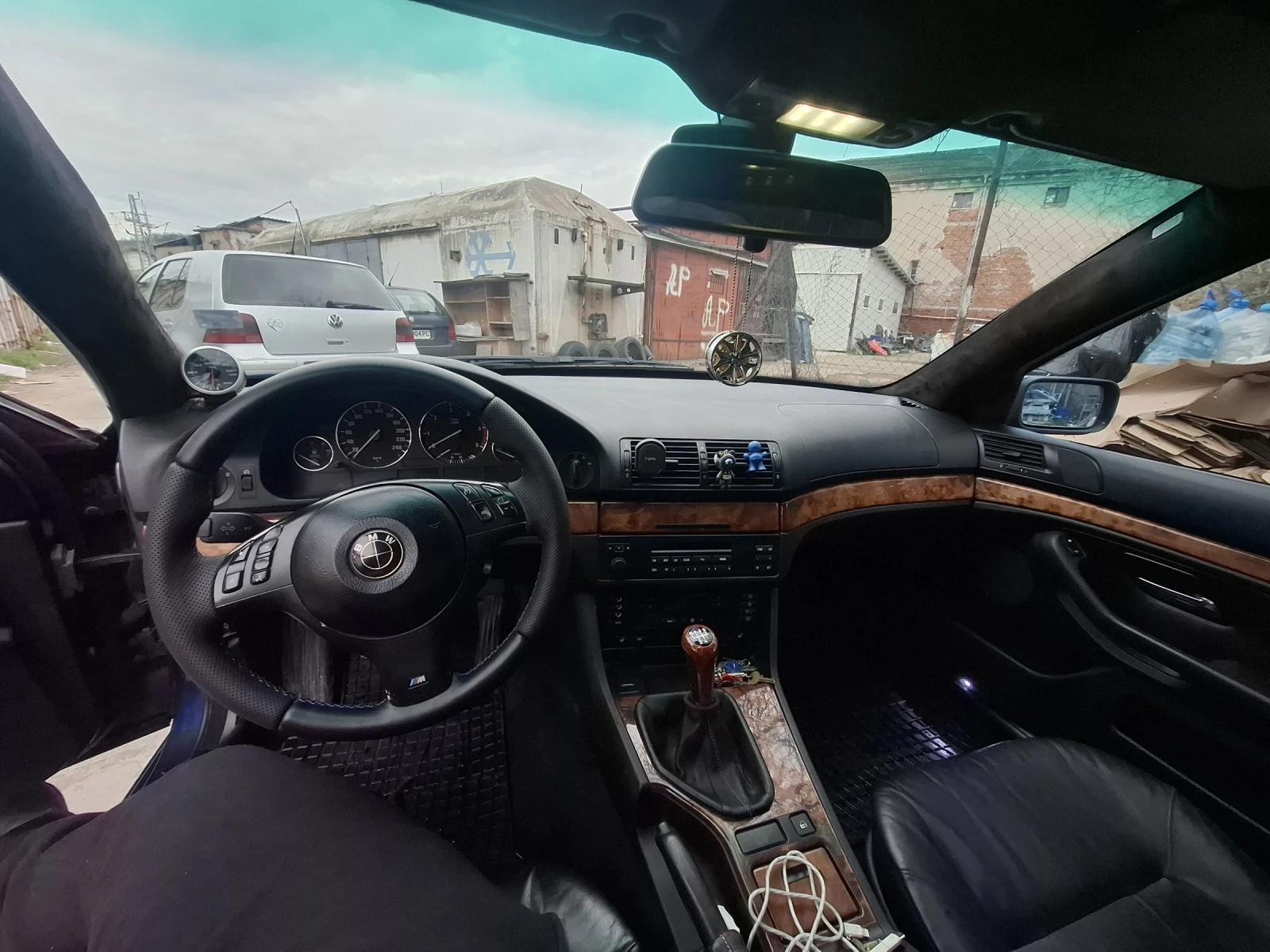 BMW 525 E39, снимка 11 - Автомобили и джипове - 54043839