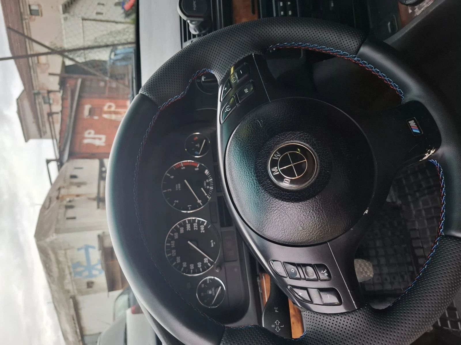 BMW 525 E39, снимка 9 - Автомобили и джипове - 54043839