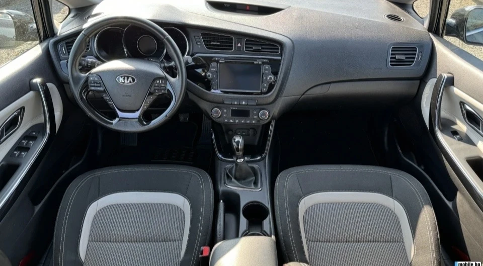 Kia Ceed, снимка 10 - Автомобили и джипове - 54064219
