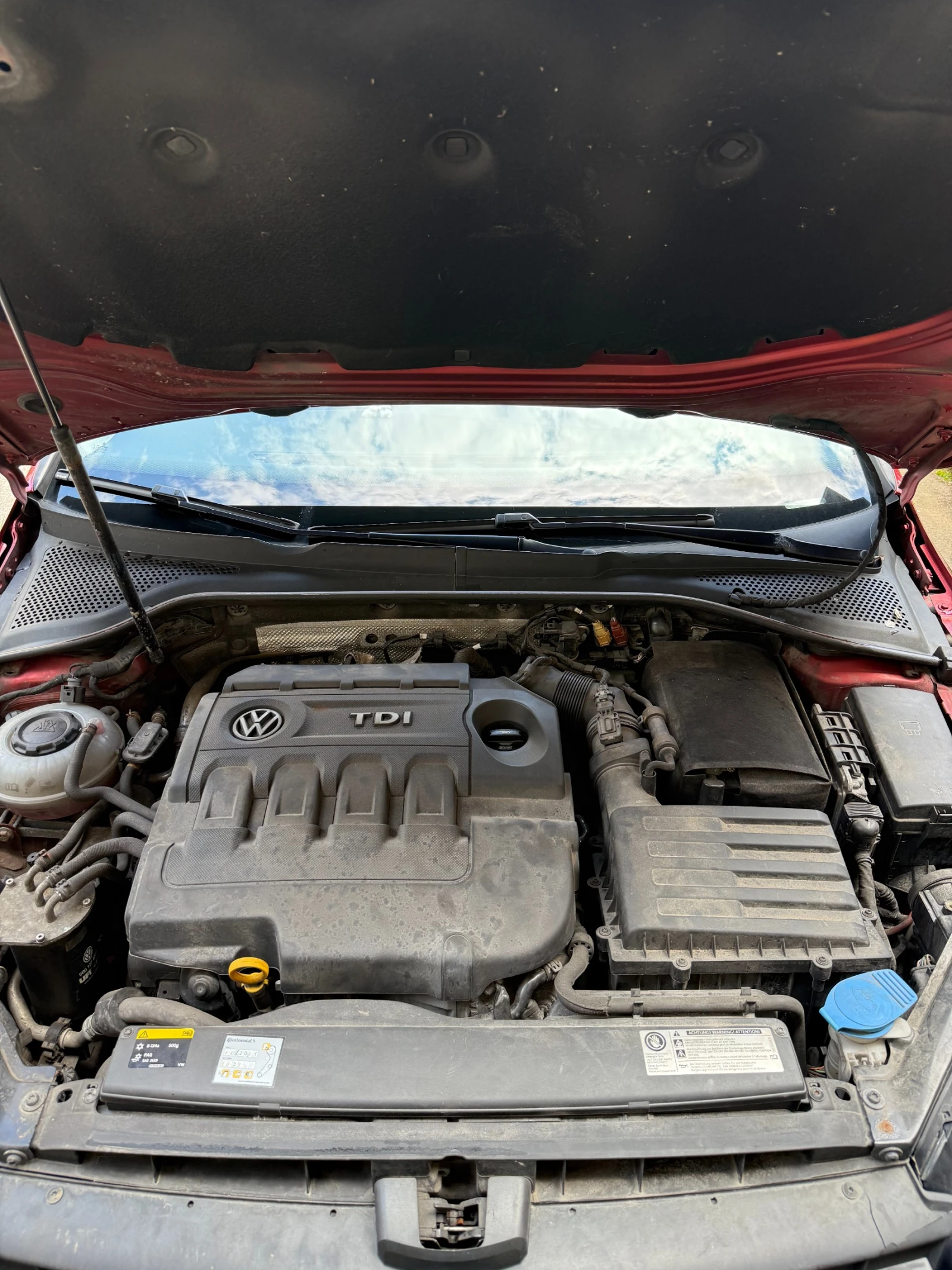 VW Golf 1.6 TDI, снимка 12 - Автомобили и джипове - 54439511