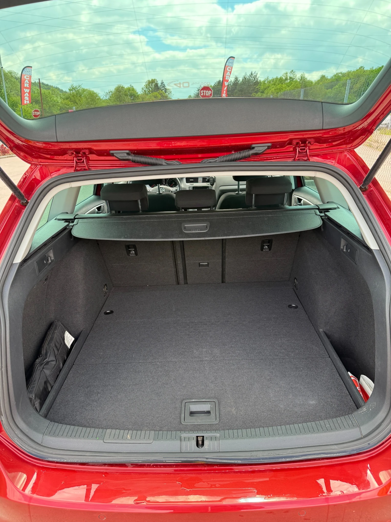 VW Golf 1.6 TDI, снимка 7 - Автомобили и джипове - 54439511