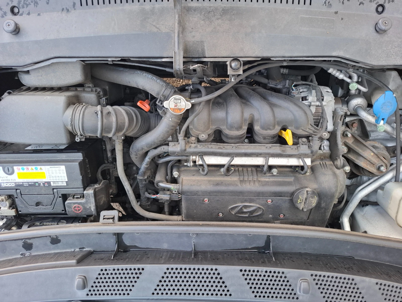 Hyundai Ix20 1.6i 125ps AUTOMAT / PANORAMA , снимка 16 - Автомобили и джипове - 54817021
