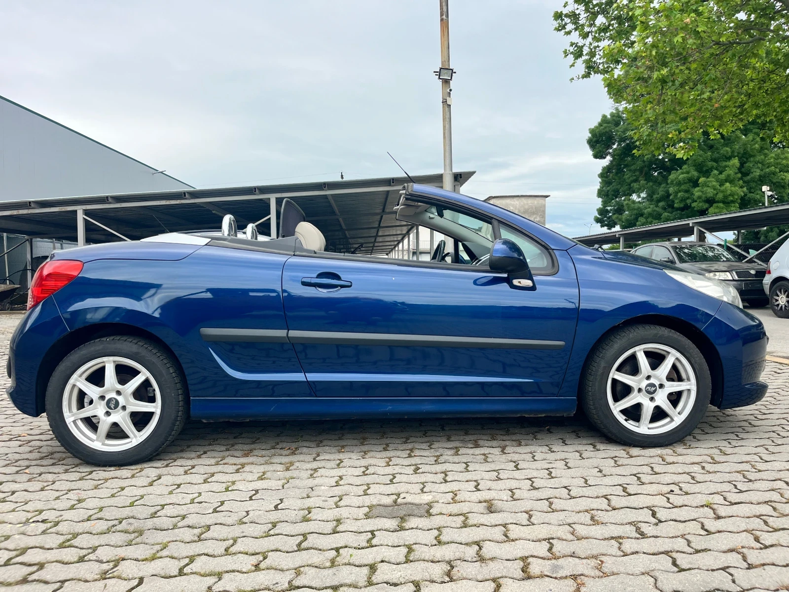 Peugeot 207 Автоматик, снимка 11 - Автомобили и джипове - 54898088