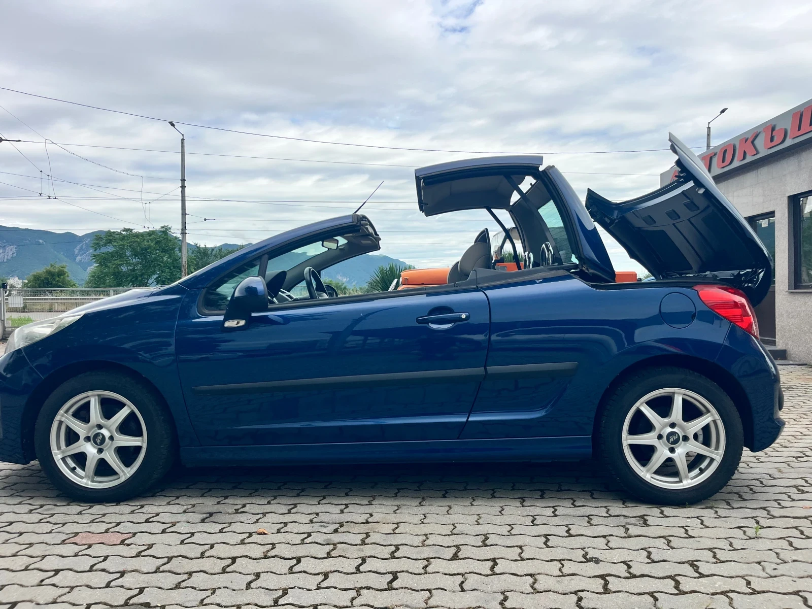 Peugeot 207 Автоматик, снимка 8 - Автомобили и джипове - 54898088