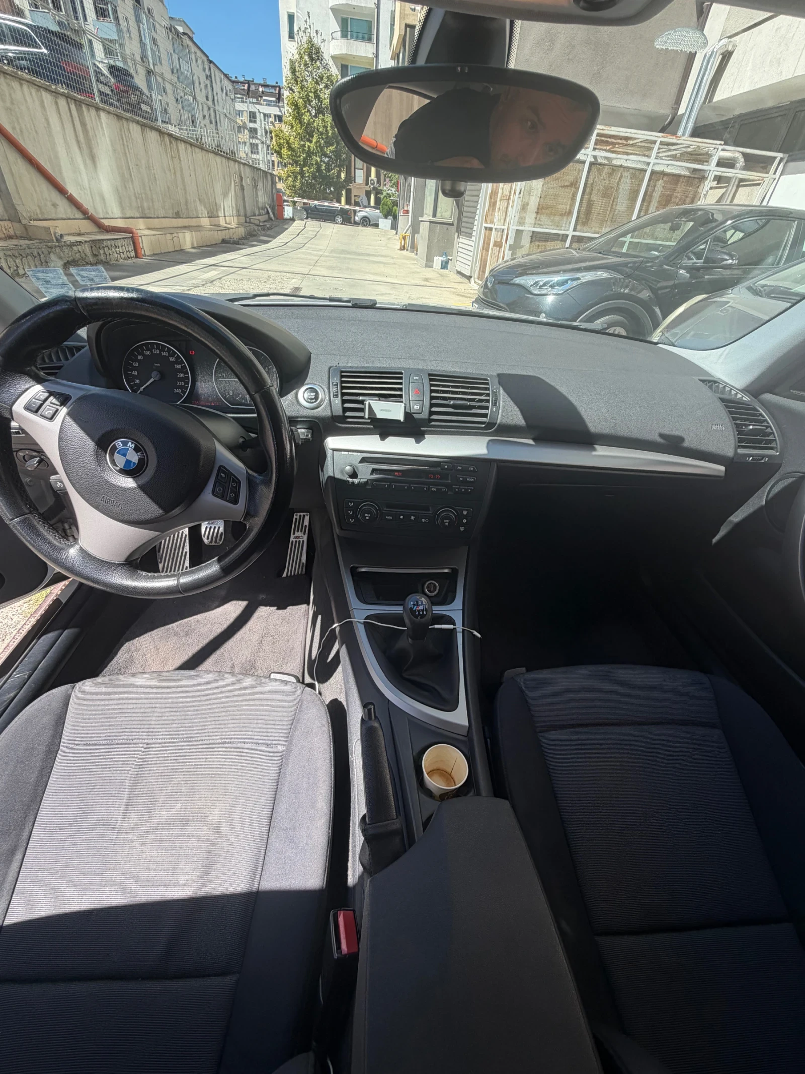 BMW 120 2.0, снимка 14 - Автомобили и джипове - 55384784