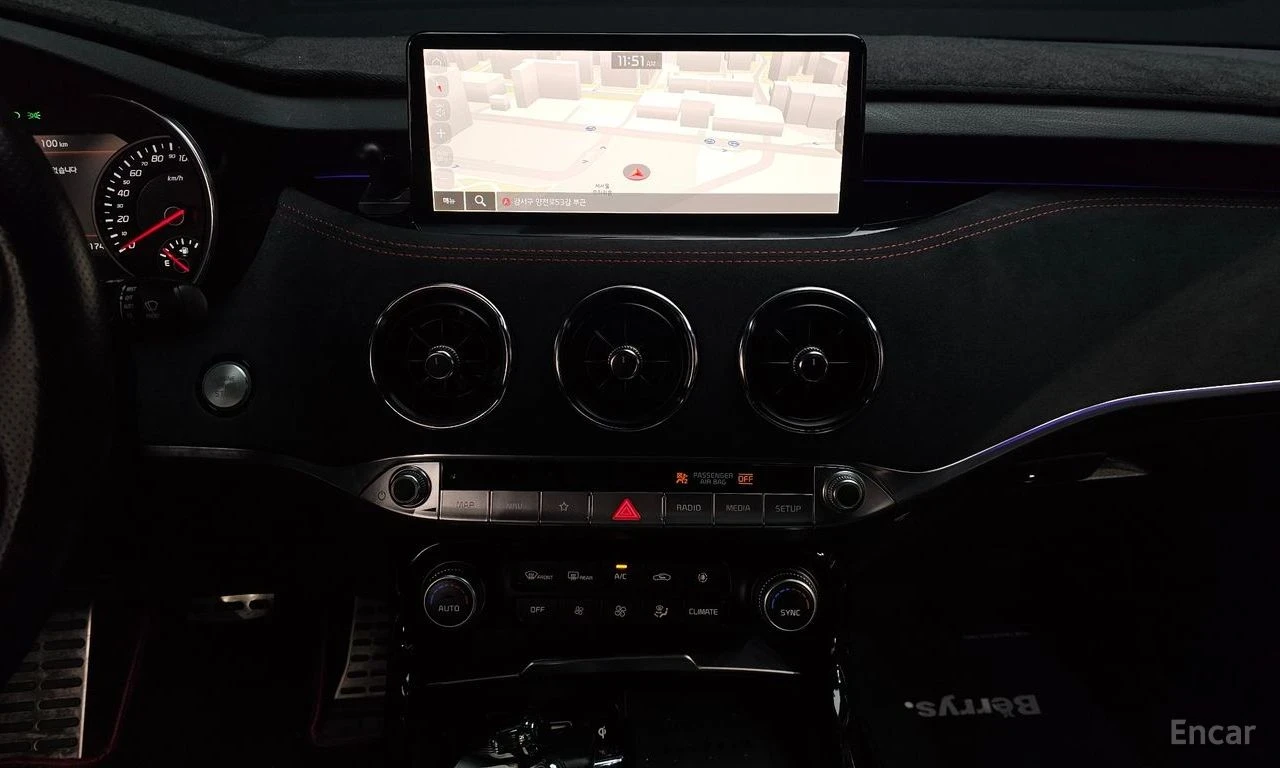 Kia Stinger 3.3 GT Masters | AWD| DISTRONIC| 360 CAM| HUD| , снимка 11 - Автомобили и джипове - 55301298