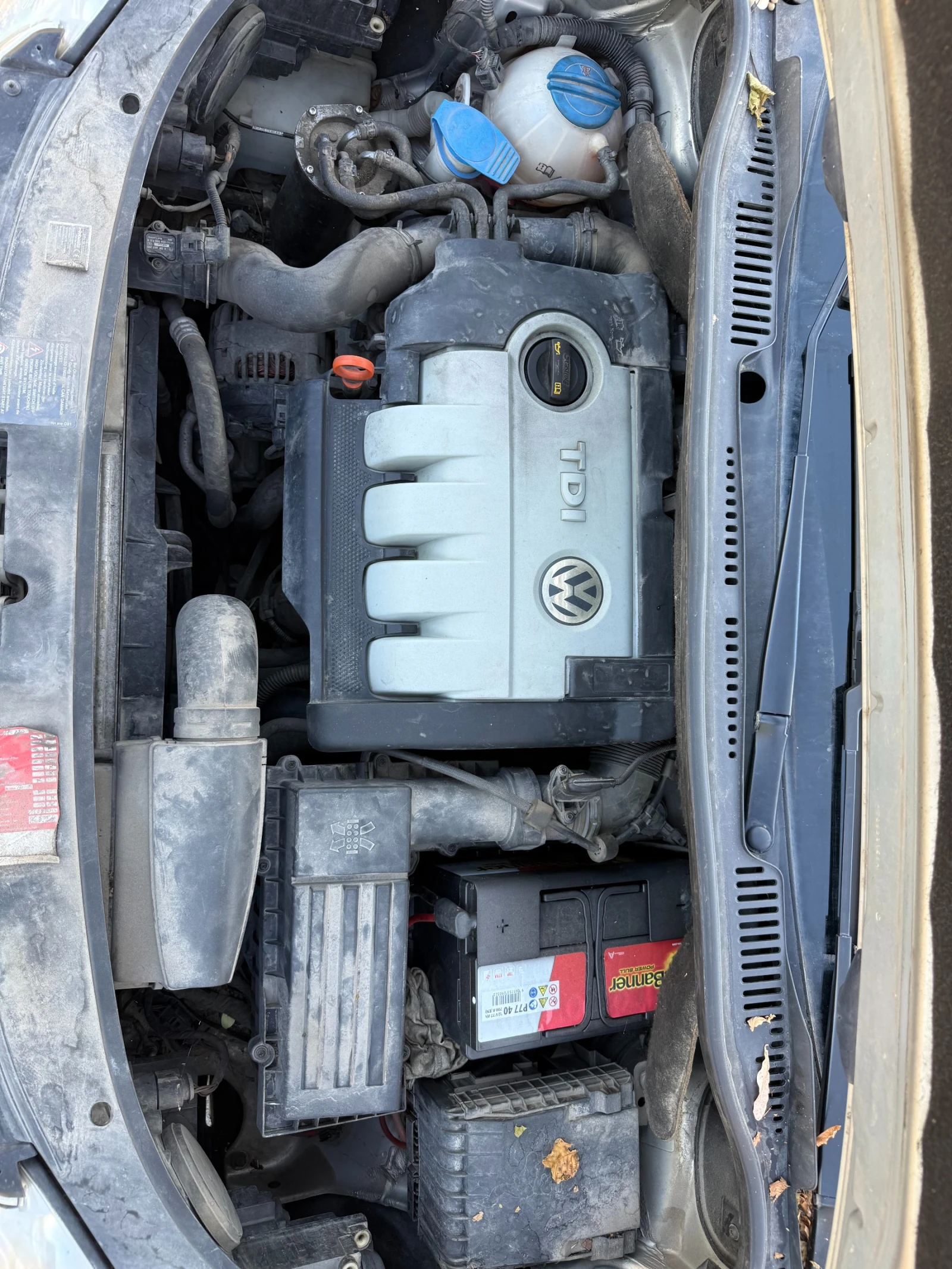 VW Touran, снимка 8 - Автомобили и джипове - 55779669