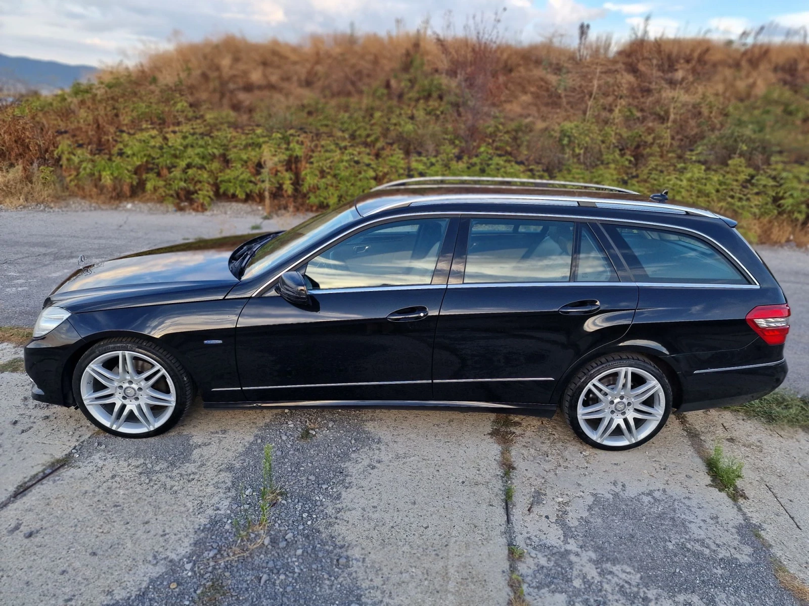 Mercedes-Benz E 300 300/350, 7gPlus, distronic, теглич, снимка 7 - Автомобили и джипове - 55903316